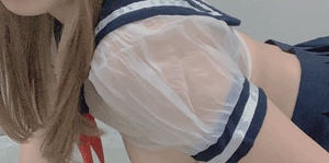スケスケ…
