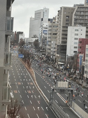 出勤してます