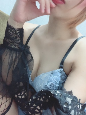勃ってる?
