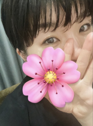 髪を切ったよ🌸